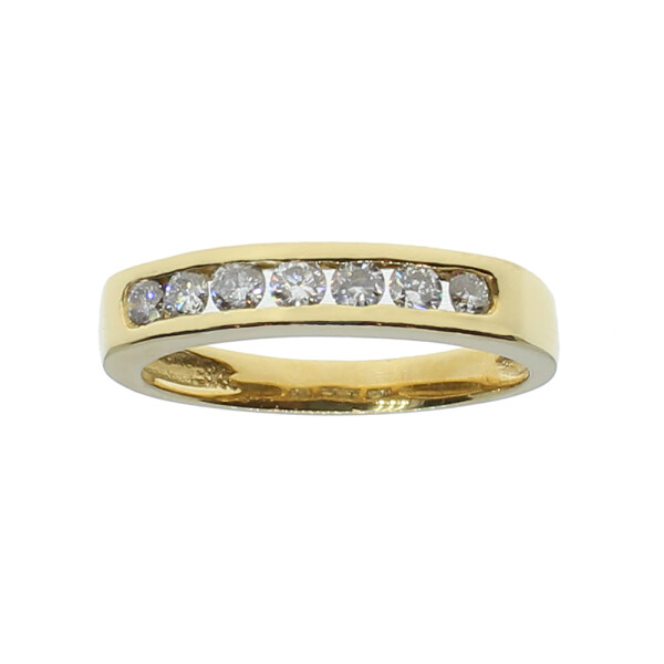 Anillo medio sin fin de oro amarillo con siete brillantes Anillo medio sin fin de oro amarillo con siete brillantes