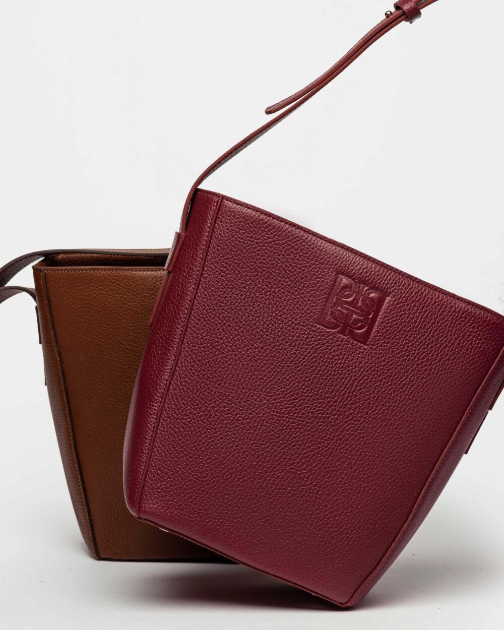 Cartera al Hombro Hana En Cuero Graneado Bordeaux