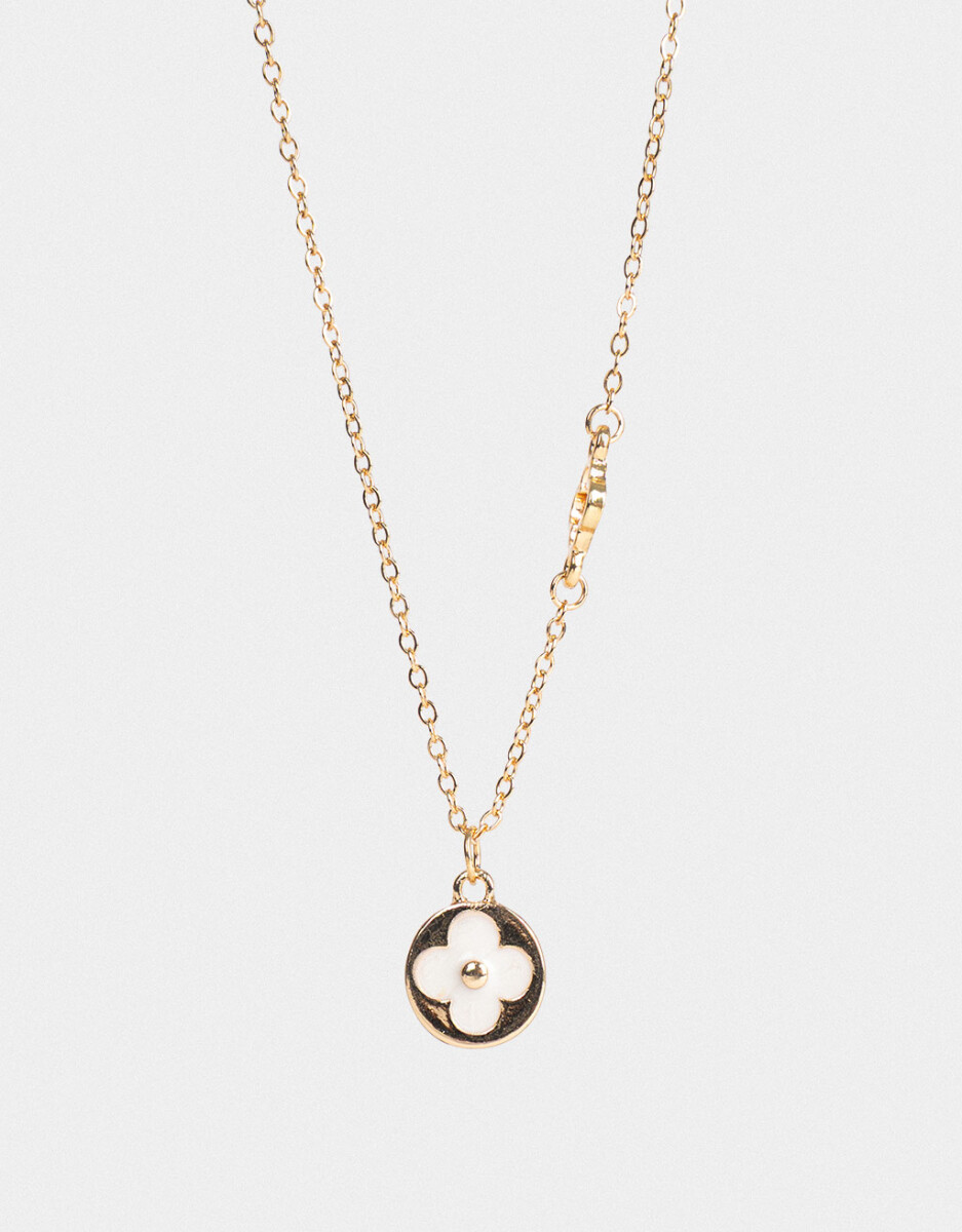 Cadena Corta Con Dije De Flor 