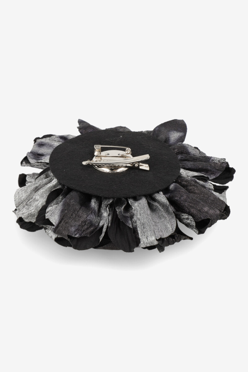BROCHE Gris
