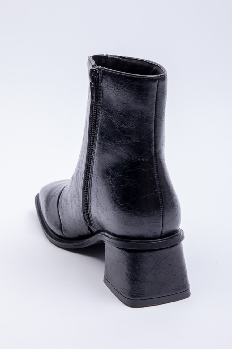 BOTA CARMINE Charol Negro