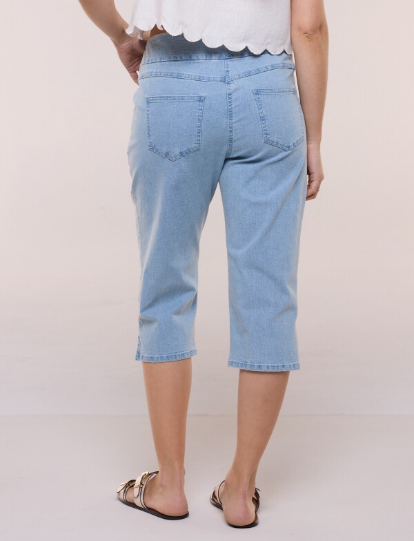 Capri Denim Pretina Ancha JEAN CLARO