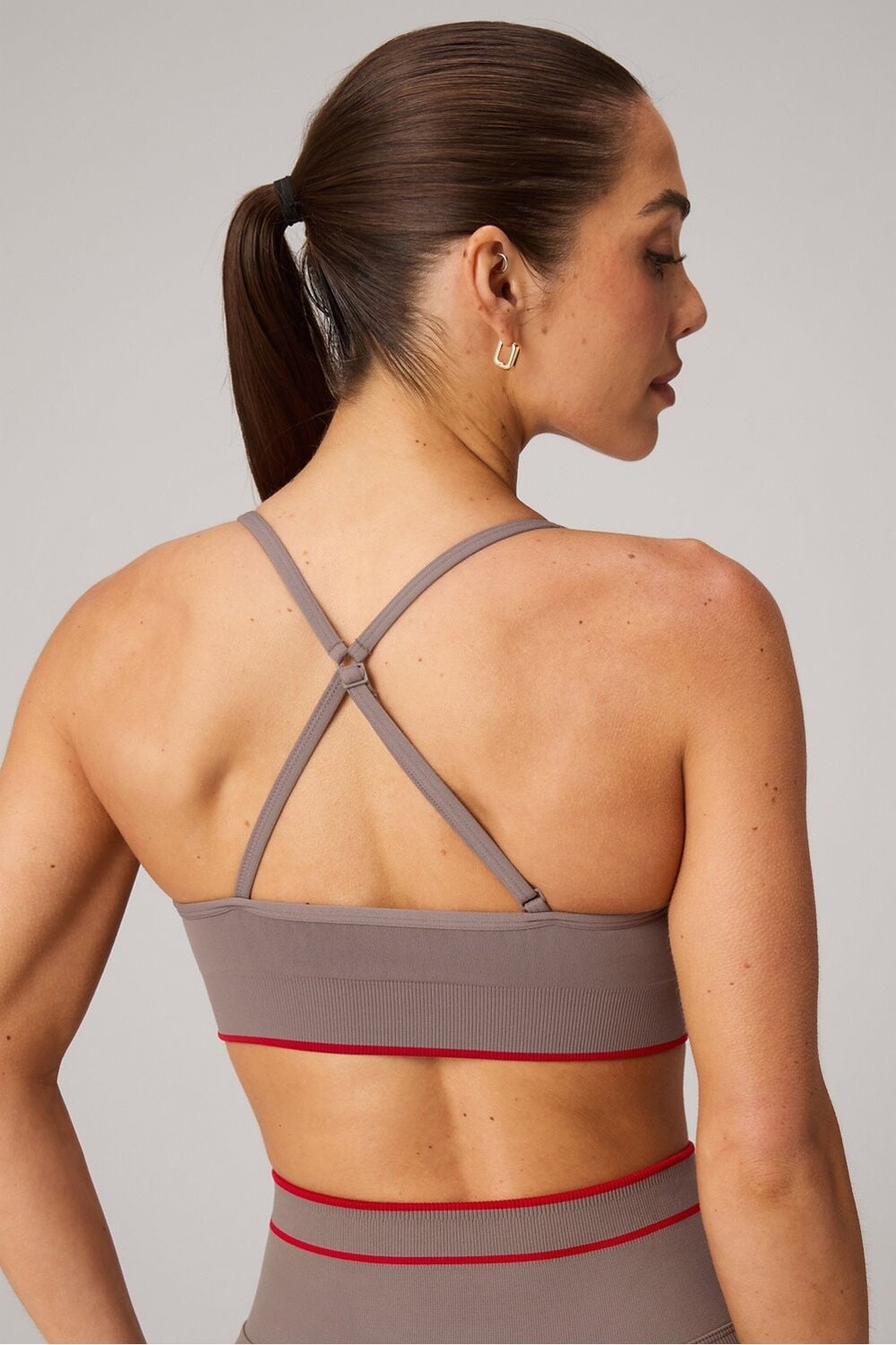 Bra Seamless V-Neck Push-Up Low Impact Bra Mujer Desert Shadows/Heated Red Fabletics