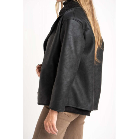 Gamulan Con Corderito Negro