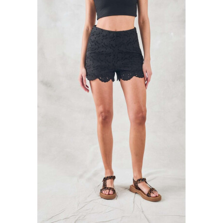 Short Broderie Negro