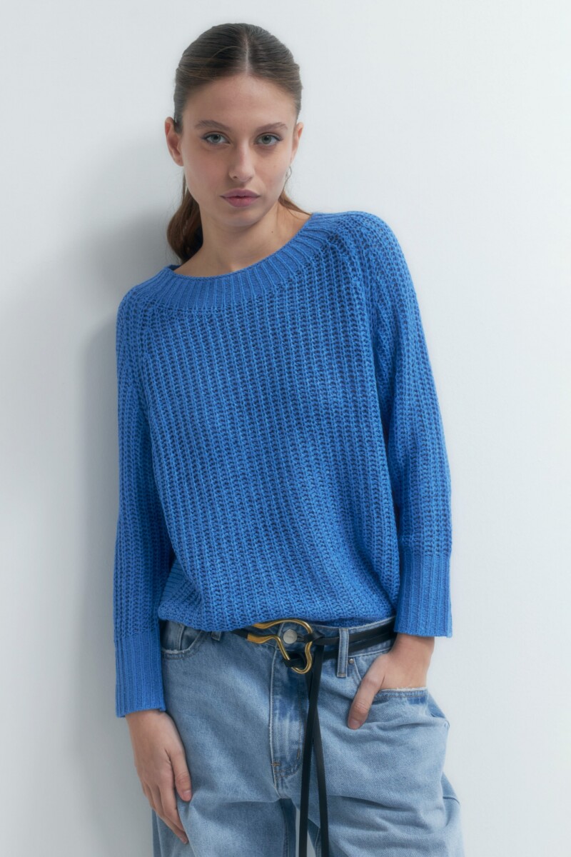 Sweater cinta con ruedo curvo azul regata