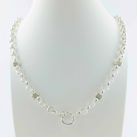 Gargantilla rolo de plata con detalles en double de oro 18 ktes, 45 cm.. Gargantilla rolo de plata con detalles en double de oro 18 ktes, 45 cm..