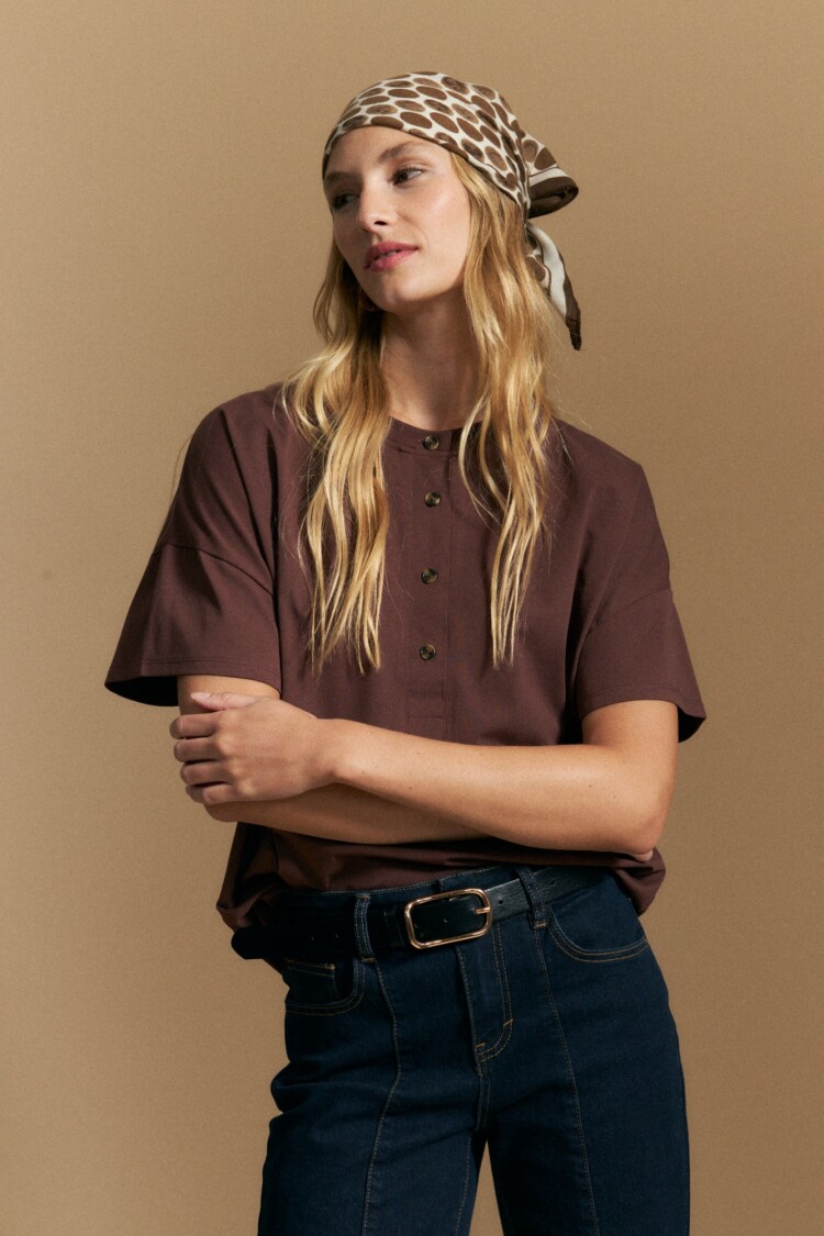 REMERA BROOKY Chocolate