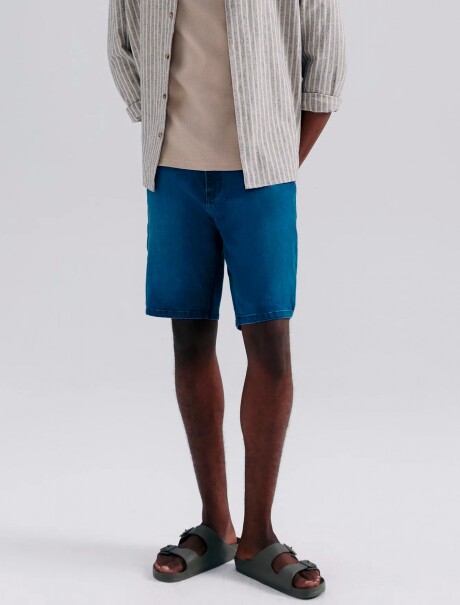 BERMUDA DE JEANS AZUL