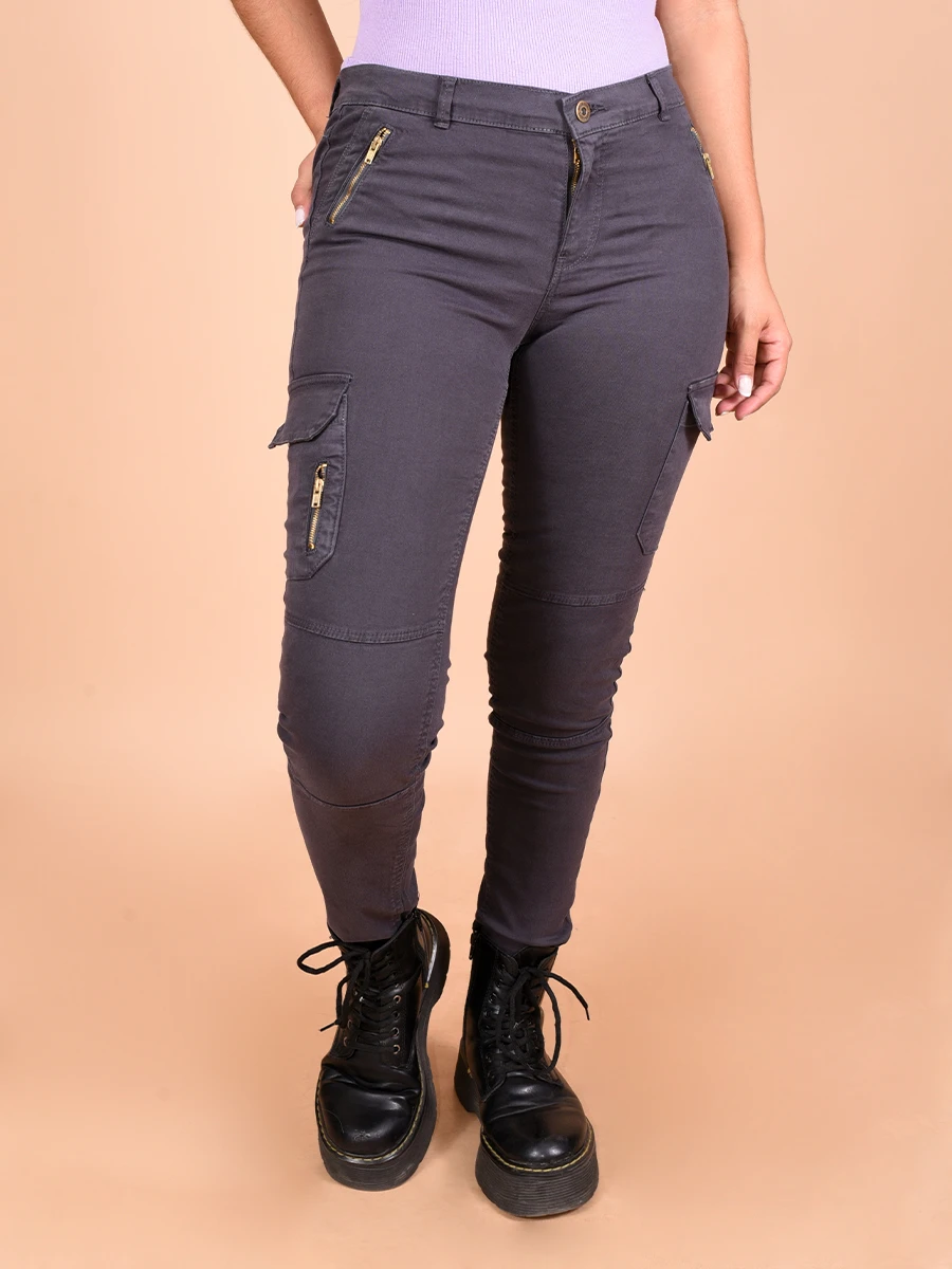 PANTALON CARGO CHUPIN - NEGRO 
