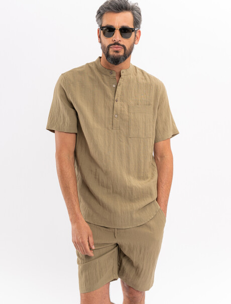 Camisa m/c cuello mao tostado