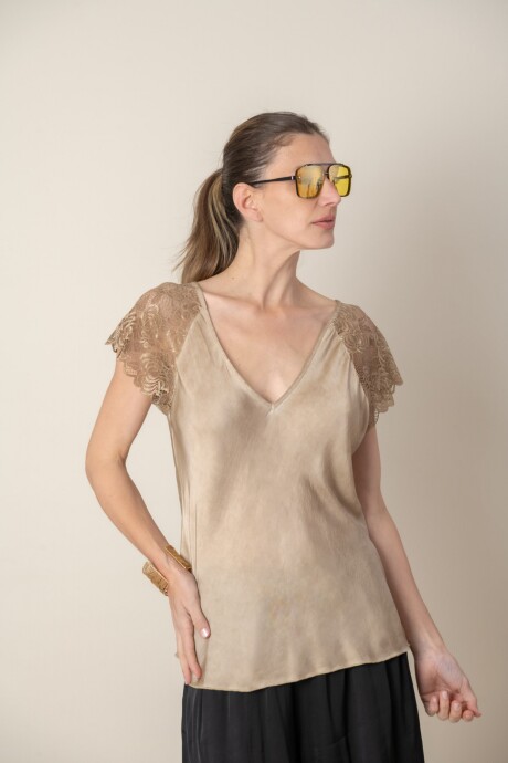 BLUSA NASHIRA Camel