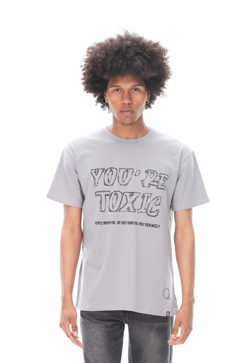 Remera toxic Gris