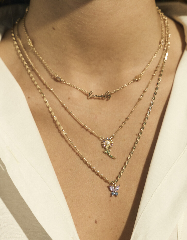 Cadena Corta con Dije Color Cadena Corta Con Dije Margarita - Dorado