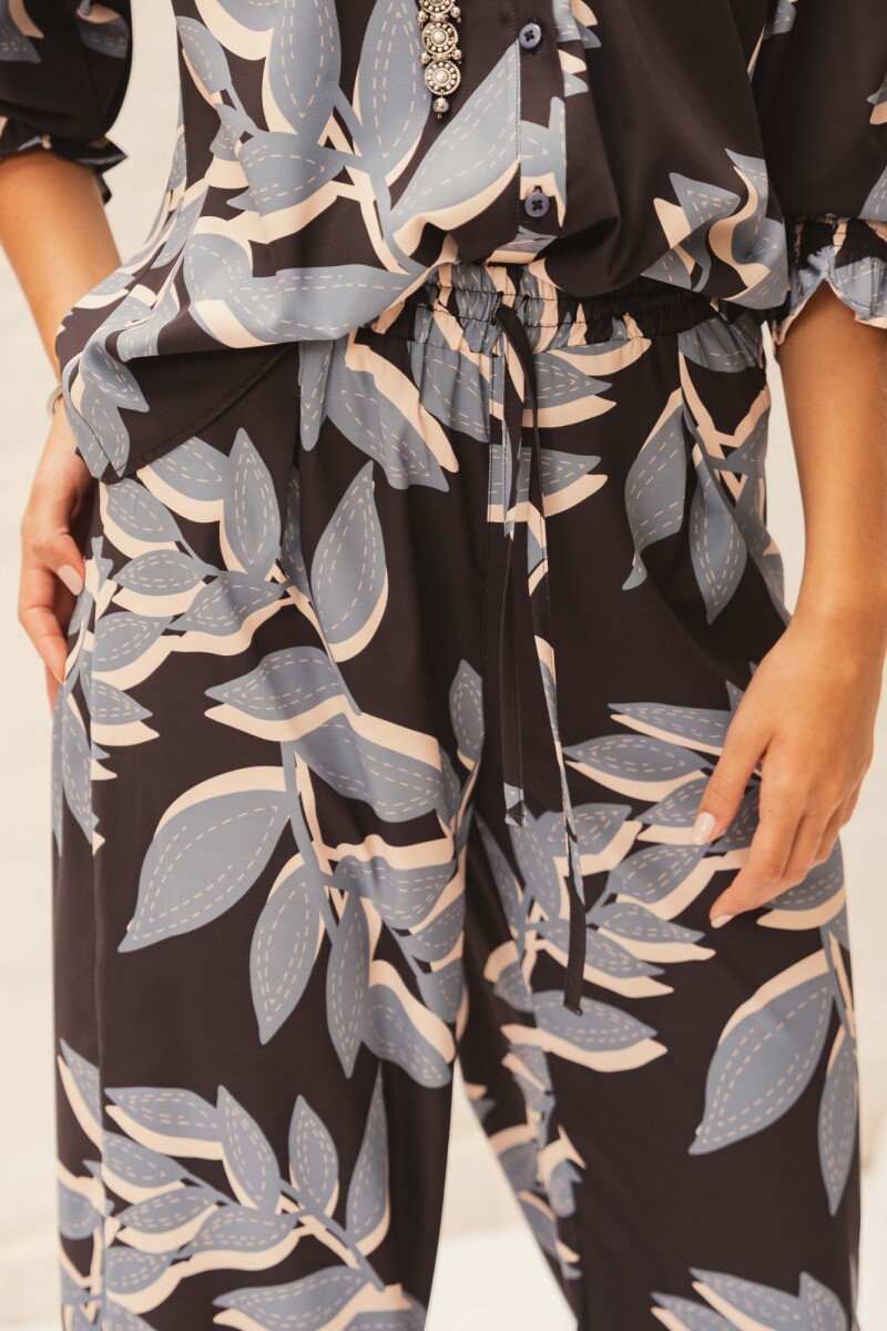 PANTALON NEW ARIANNA TURQUOISE FOLIAGE PARADISE PANTALON NEW ARIANNA TURQUOISE FOLIAGE PARADISE