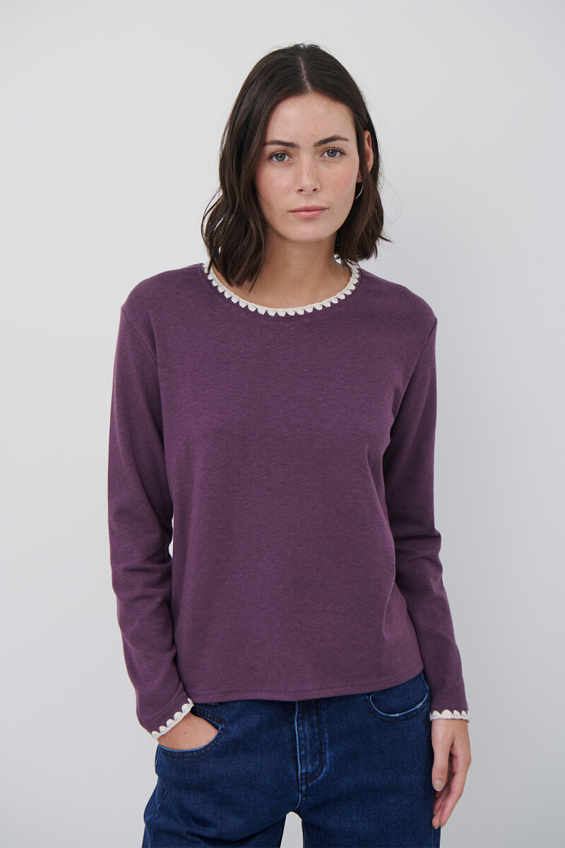 REMERA PIPPA CIRUELA