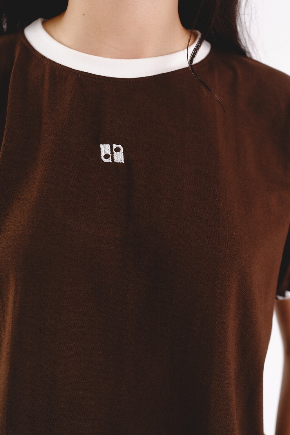 Remera Oasis SS27 Chocolate