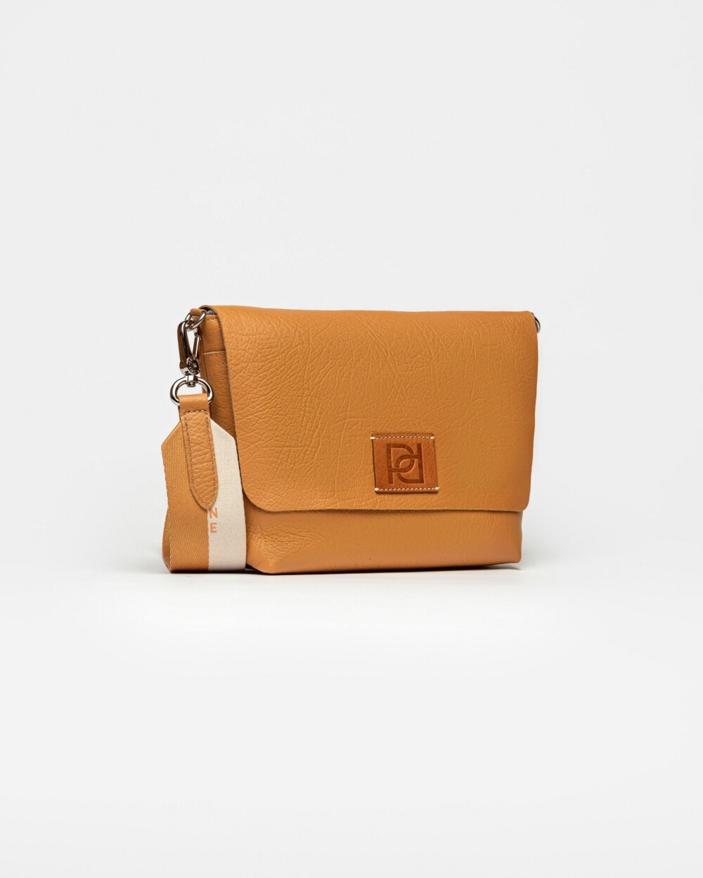 Morral Nina en cuero graneado Cuoio