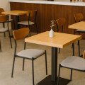 Mesa De Bar Cuadrada De Madera Y Metal Marron