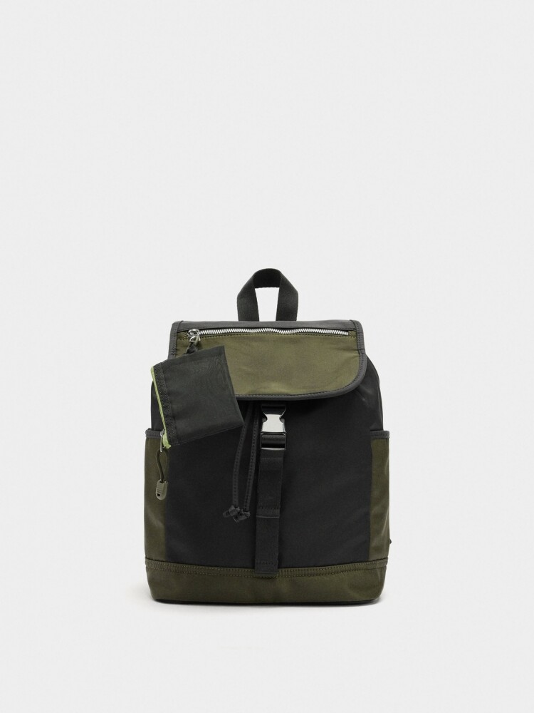 Mochila Color Block Con Nylon negro