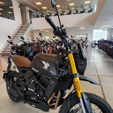 Moto Morini Seiemmezzo SCR 650 Negro
