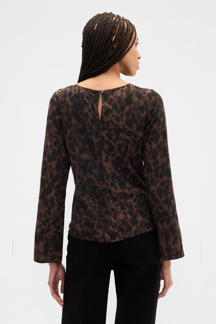 Remera Cuello Bote Mujer Brown Leopard