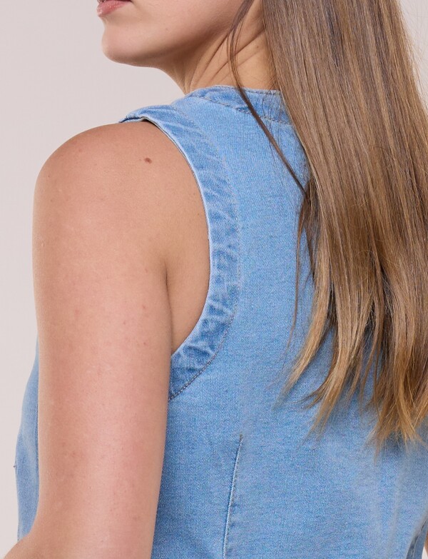 Chaleco Denim Sastrero Entallado JEAN CLARO
