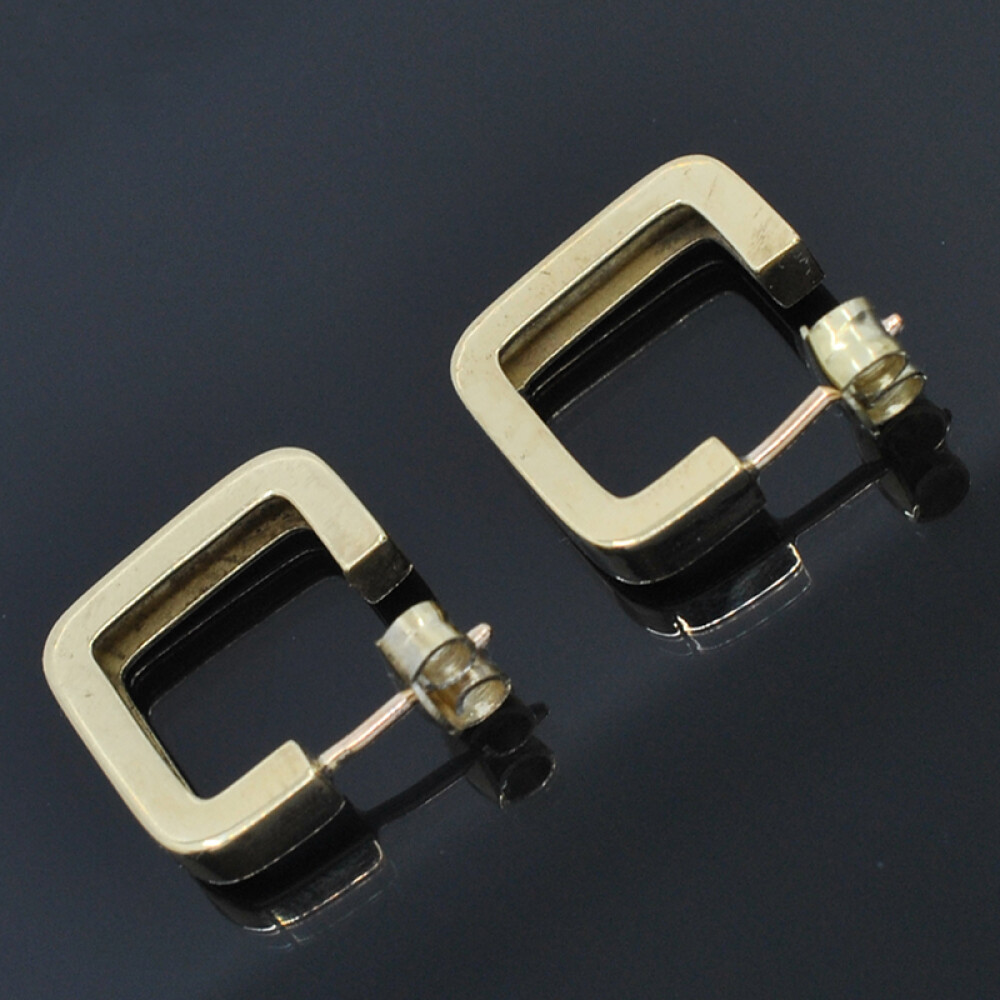 Aros cuadrados en oro 18k amarillo Aros cuadrados en oro 18k amarillo