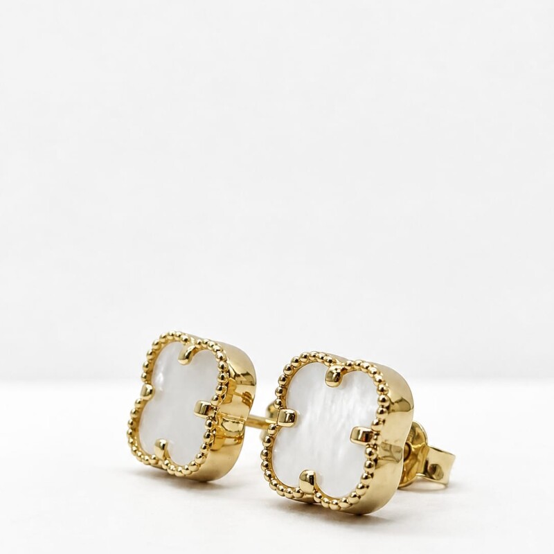 Caravanas en oro 10kt y nàcar diseño " Van Cleef " Caravanas en oro 10kt y nàcar diseño " Van Cleef "