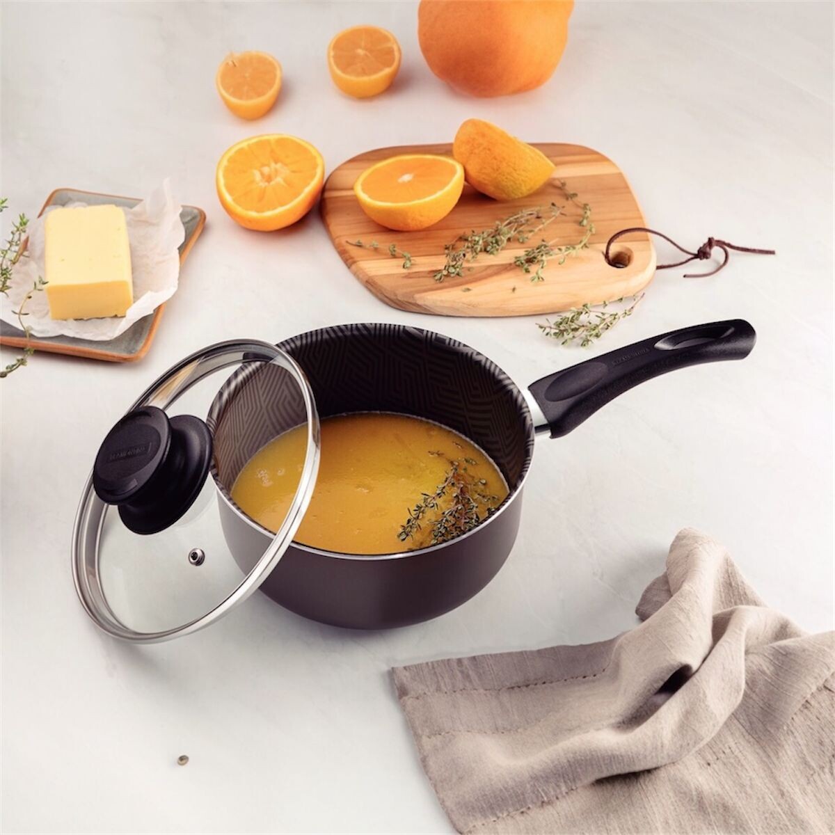 Olla en Aluminio con Antiadherente 16cm con Tapa Vidrio - Grafito 