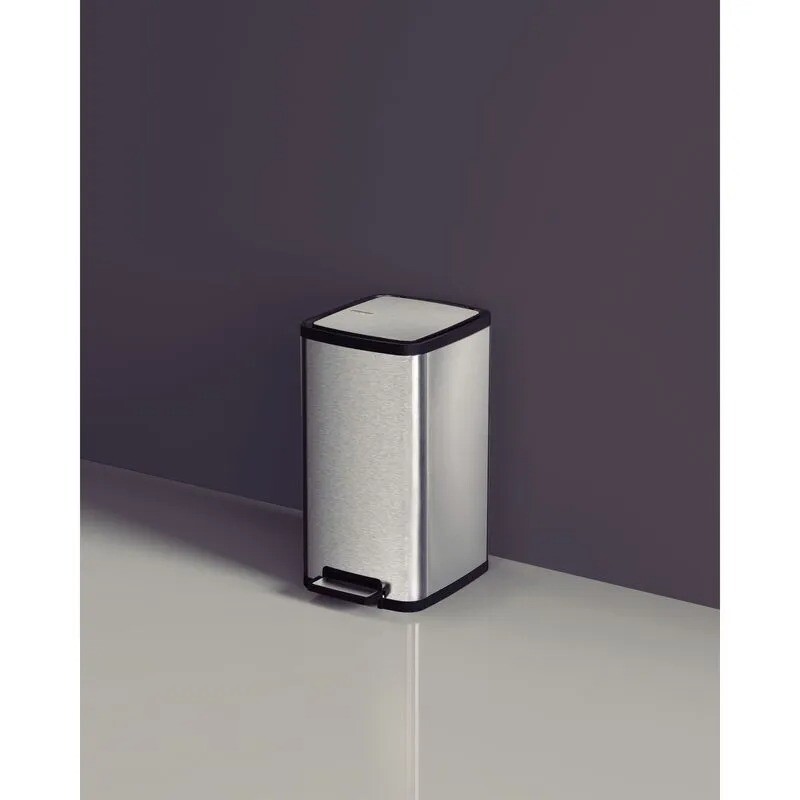 BASURERO DE ACERO INOXIDABLE 15lts - TAPA CON CIERRE SUAVE - TRAMONTINA - 94544/415 BASURERO DE ACERO INOXIDABLE 15lts - TAPA CON CIERRE SUAVE - TRAMONTINA - 94544/415