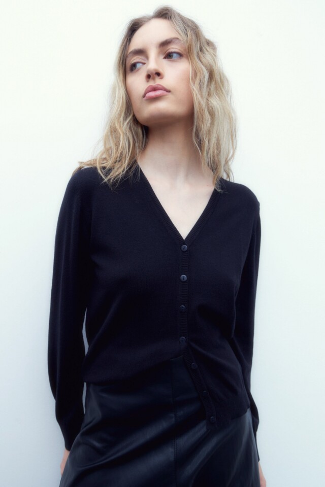 Cardigan escote V negro