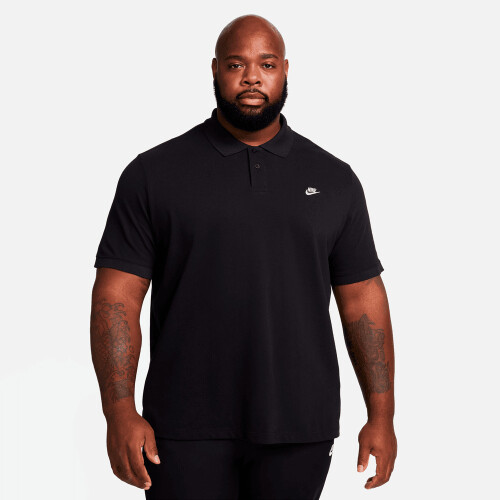Camiseta Nike Club de Hombre Gris