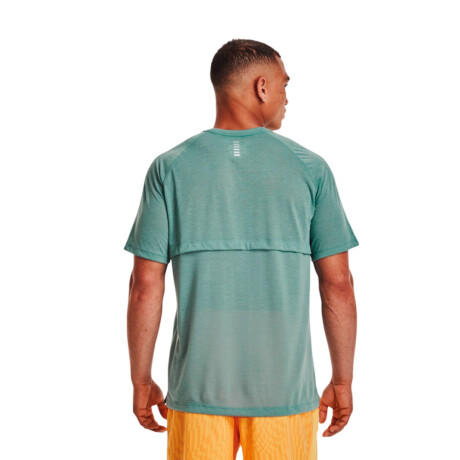 REMERA UNDER ARMOUR UA STREAKER SS 177
