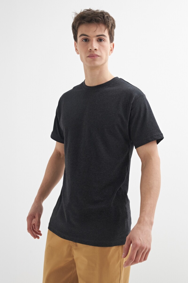 Remera cuello redondo GRIS