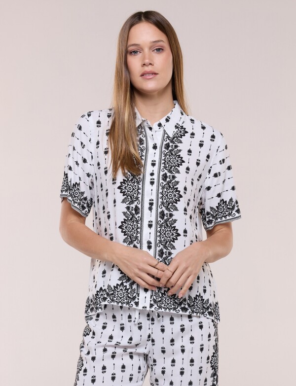Camisa Con Estampa En Contraste CRUDO/MULTI