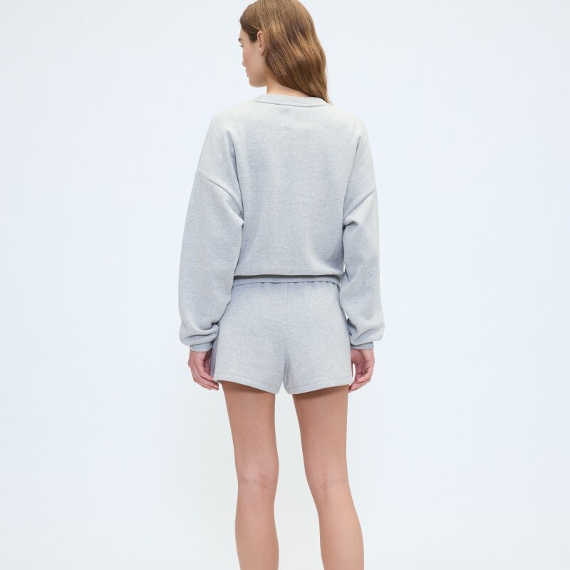 V-DISLOGO FAM SHORT - FA25 B08