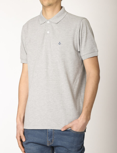 520602 REMERA PIQUÉ NAVIGATOR Gris Medio
