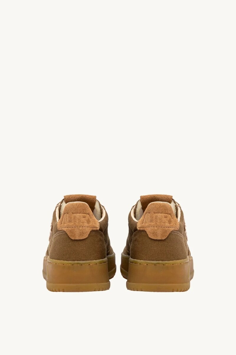 MEDALIST LOW MAN Marron