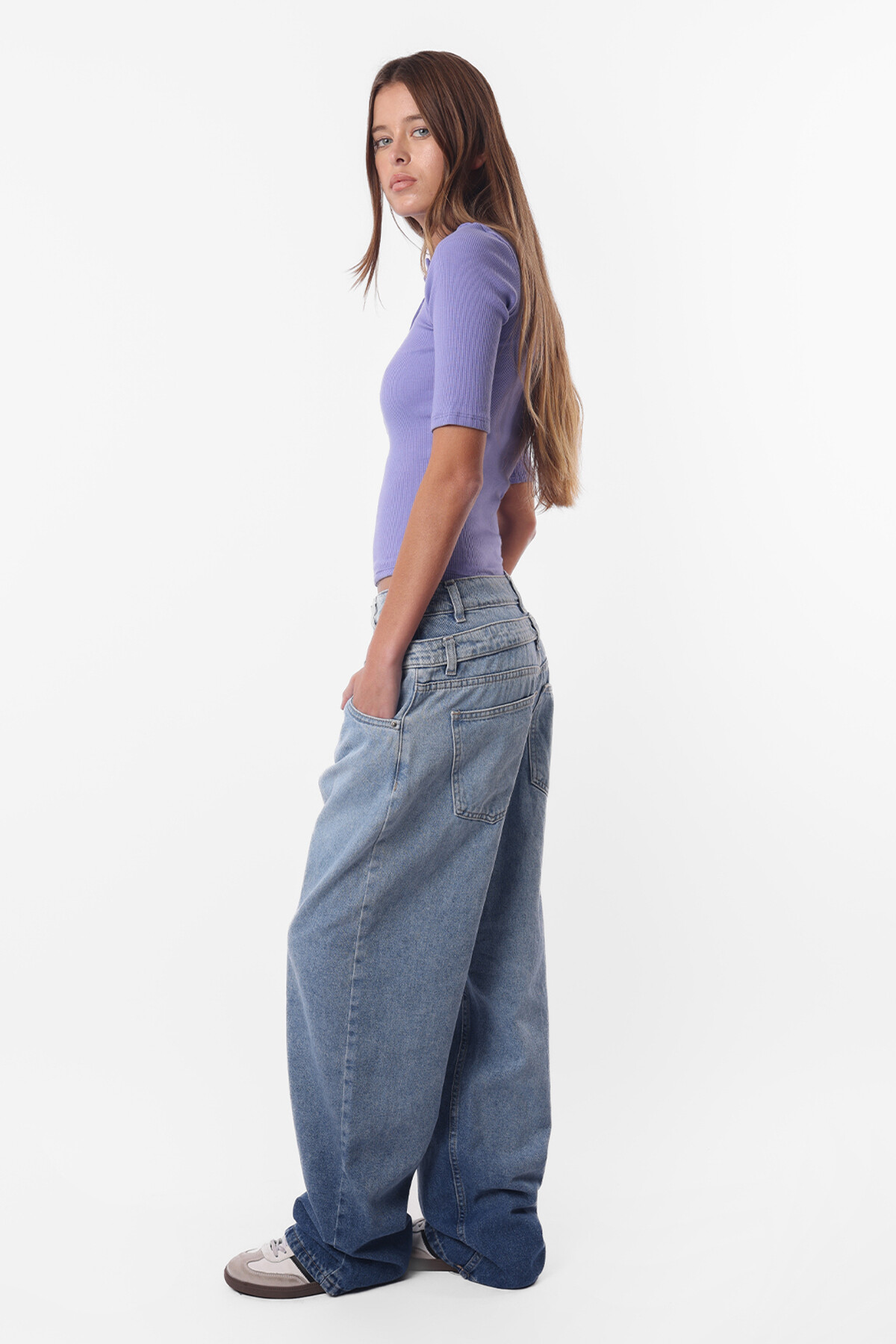 Top Archie Lila