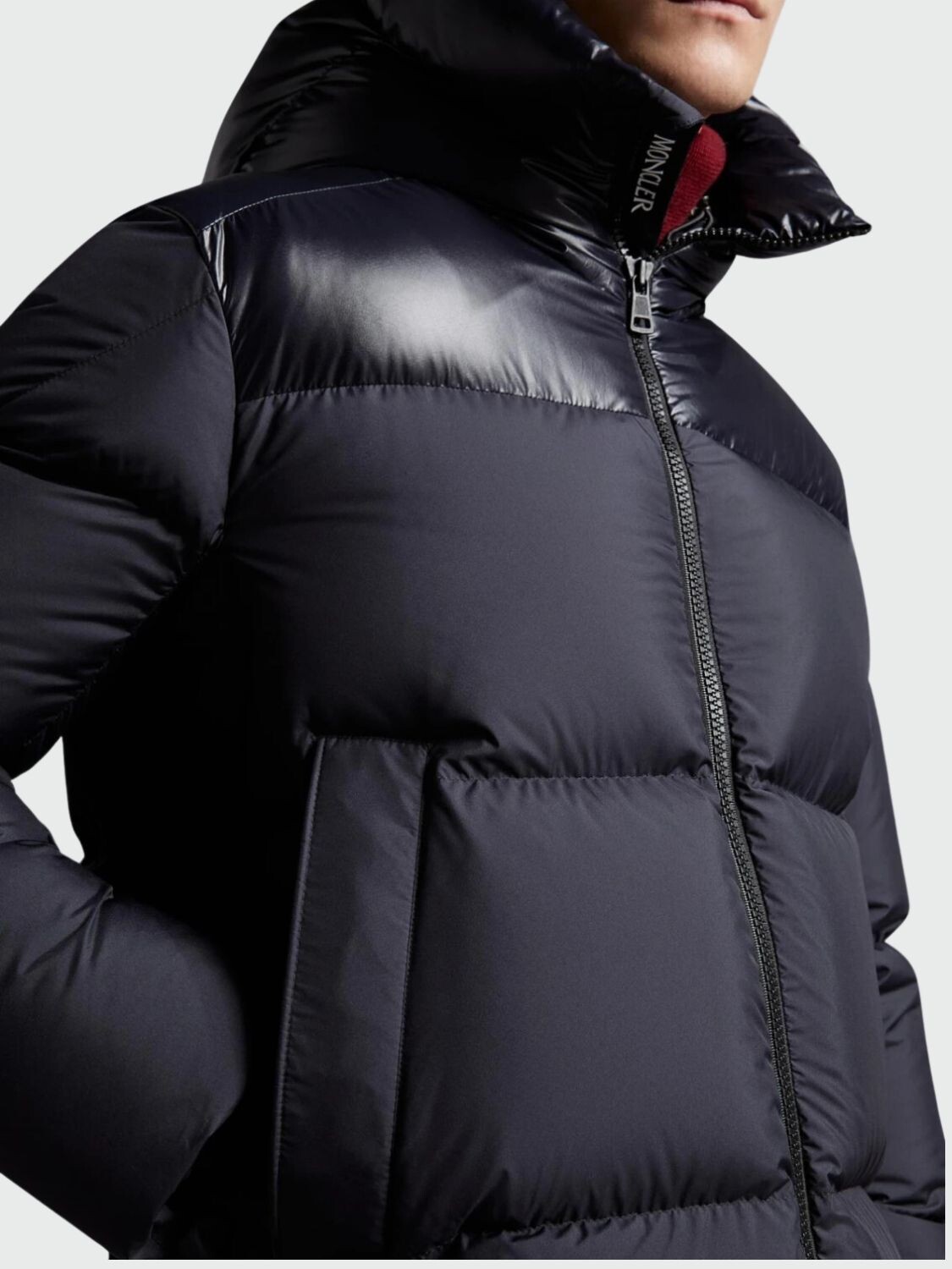 Moncler -Chaqueta impermeable con capucha rellena de plumas, Damavand Azul