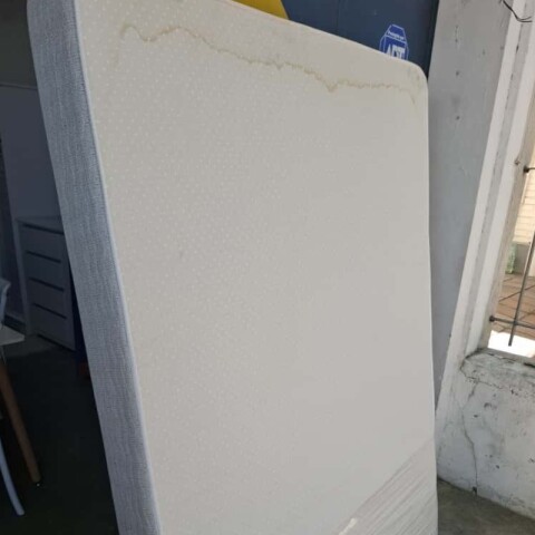 [ OUTLET ] Colchón ZAFIRO LIVE 2 Plazas - Espuma Alta Densidad 28 Kg/m³ - 17 cm de Altura - Soporta 120 Kg [ OUTLET ] Colchón ZAFIRO LIVE 2 Plazas - Espuma Alta Densidad 28 Kg/m³ - 17 cm de Altura - Soporta 120 Kg