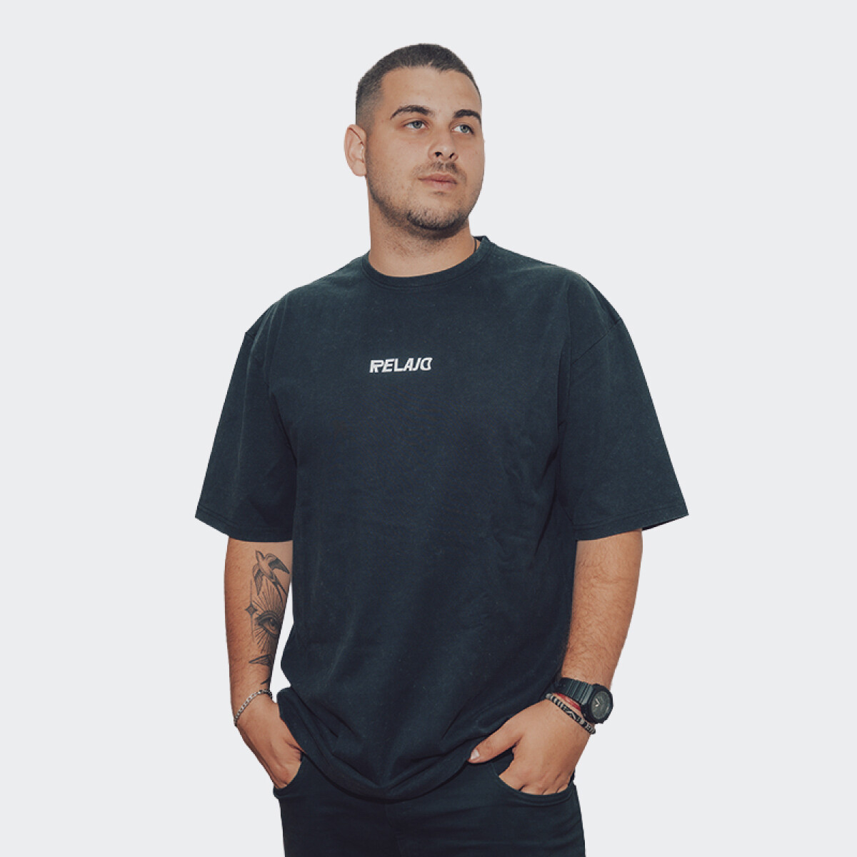 Remera Relajo Outside - Negro 