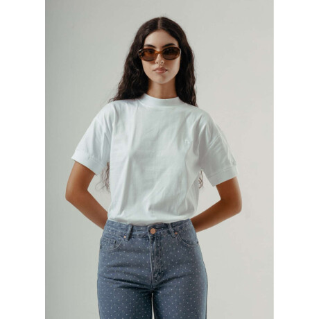 Camiseta Pouli White