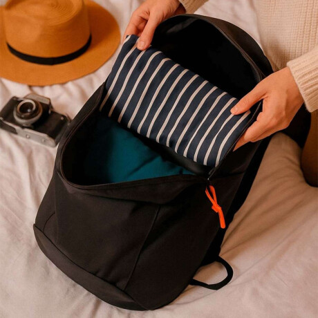 Mochila ligera y compacta 10L Negro