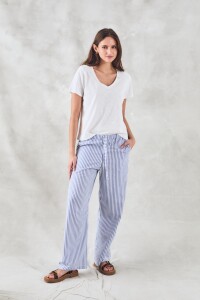 Remera Escote V Algodón Blanco