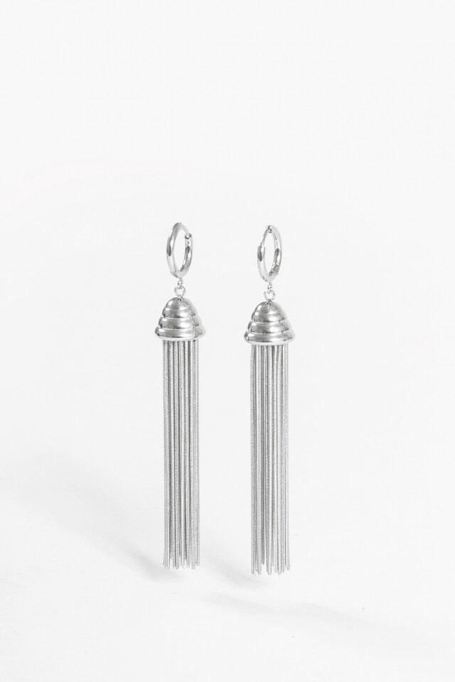 Caravanas largas de acero plateado