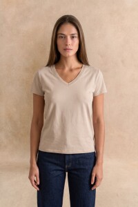 Remera Escote V Algodón Nude