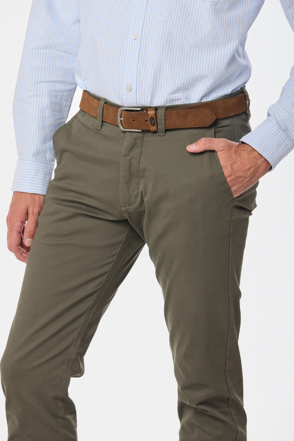 PANTALÓN SKINNY CON SPANDEX Verde