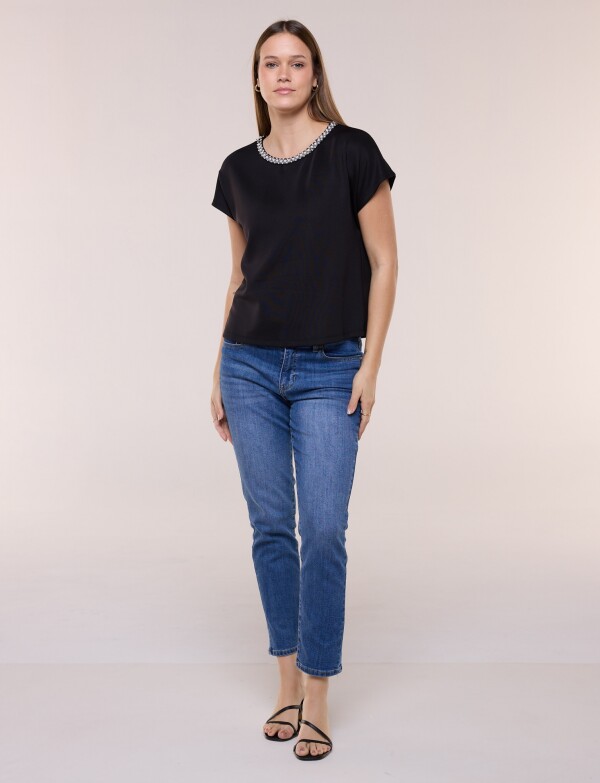 Blusa Con Bordado De Perlas En Escote NEGRO